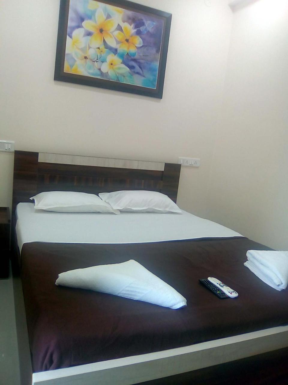 Neelisha River Front Inn Kankavali Екстер'єр фото